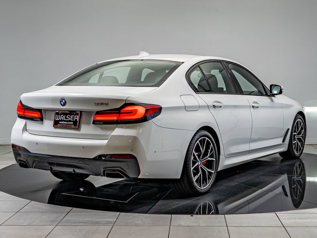 Used 2022 BMW 540i w/ M Sport Package RWD image 5