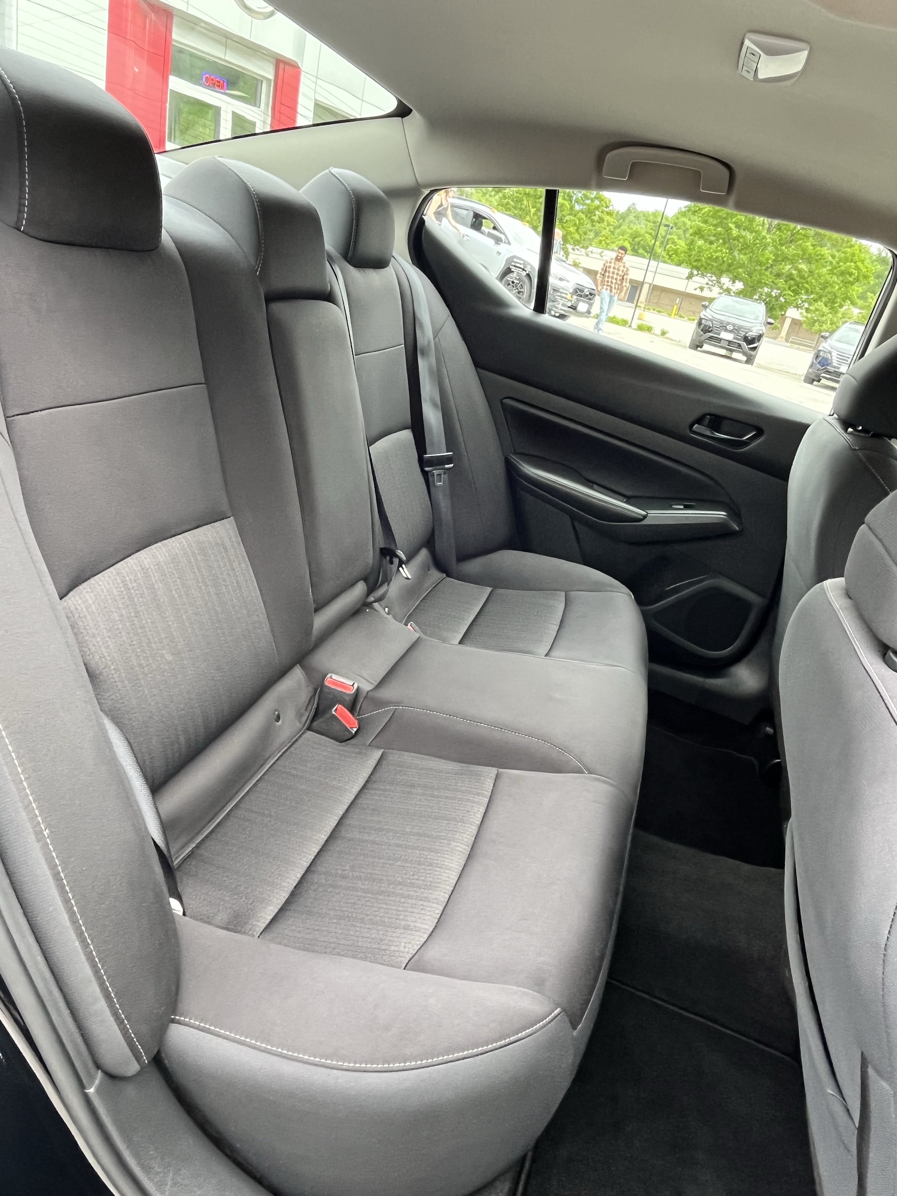 Used 2024 Nissan Altima 2.5 SV AWD/4WD image 16