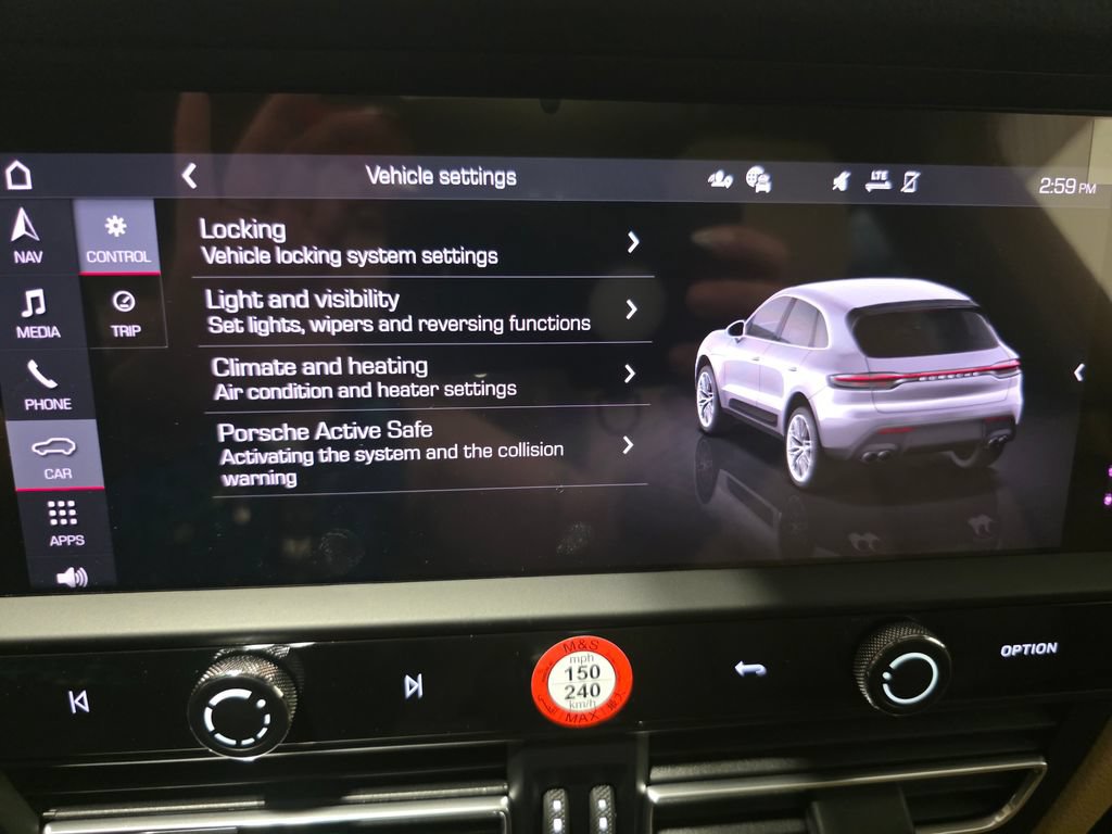 New 2026 Porsche Macan AWD/4WD image 32