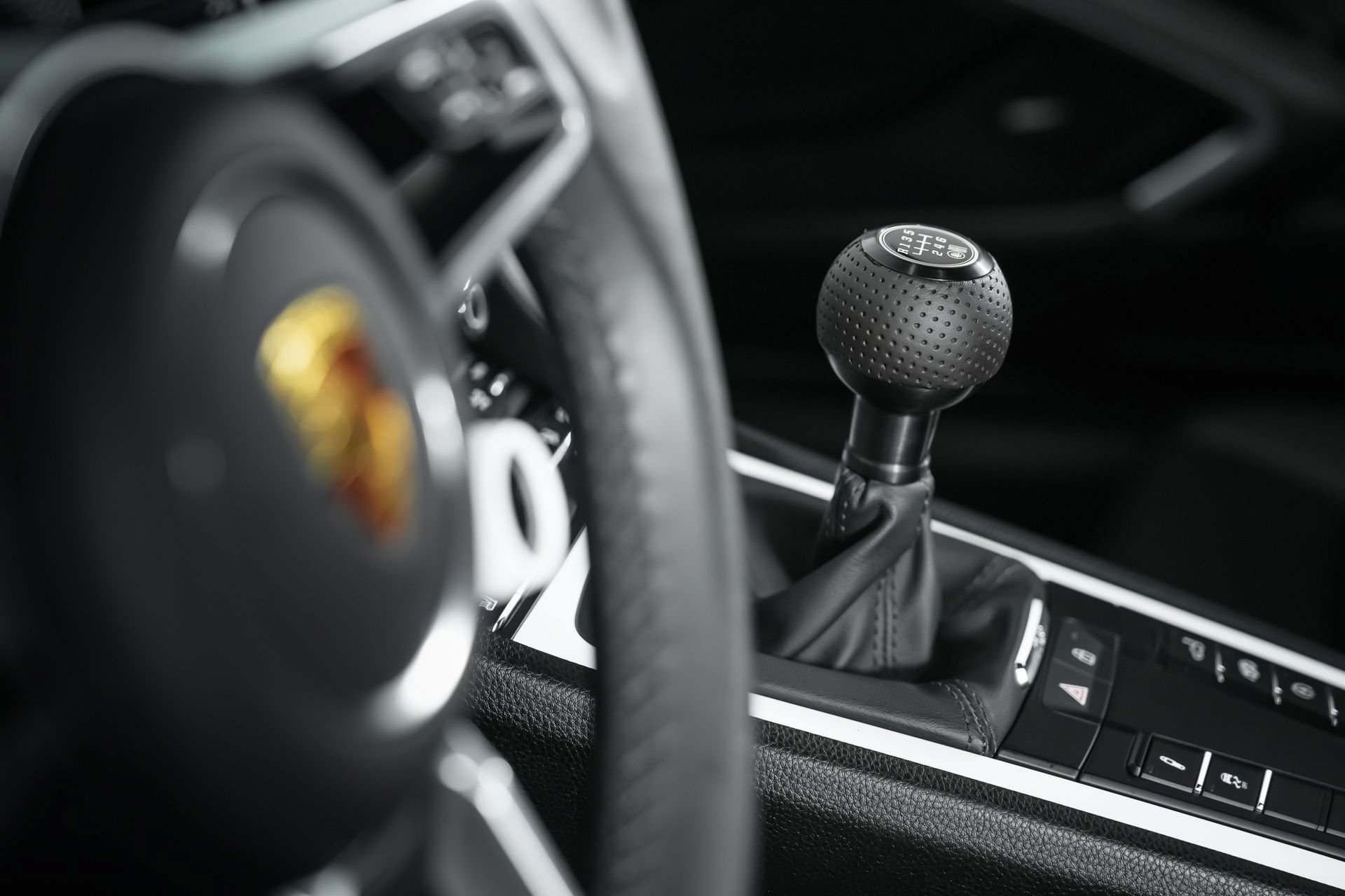 Used 2025 Porsche 718 Cayman RWD image 93