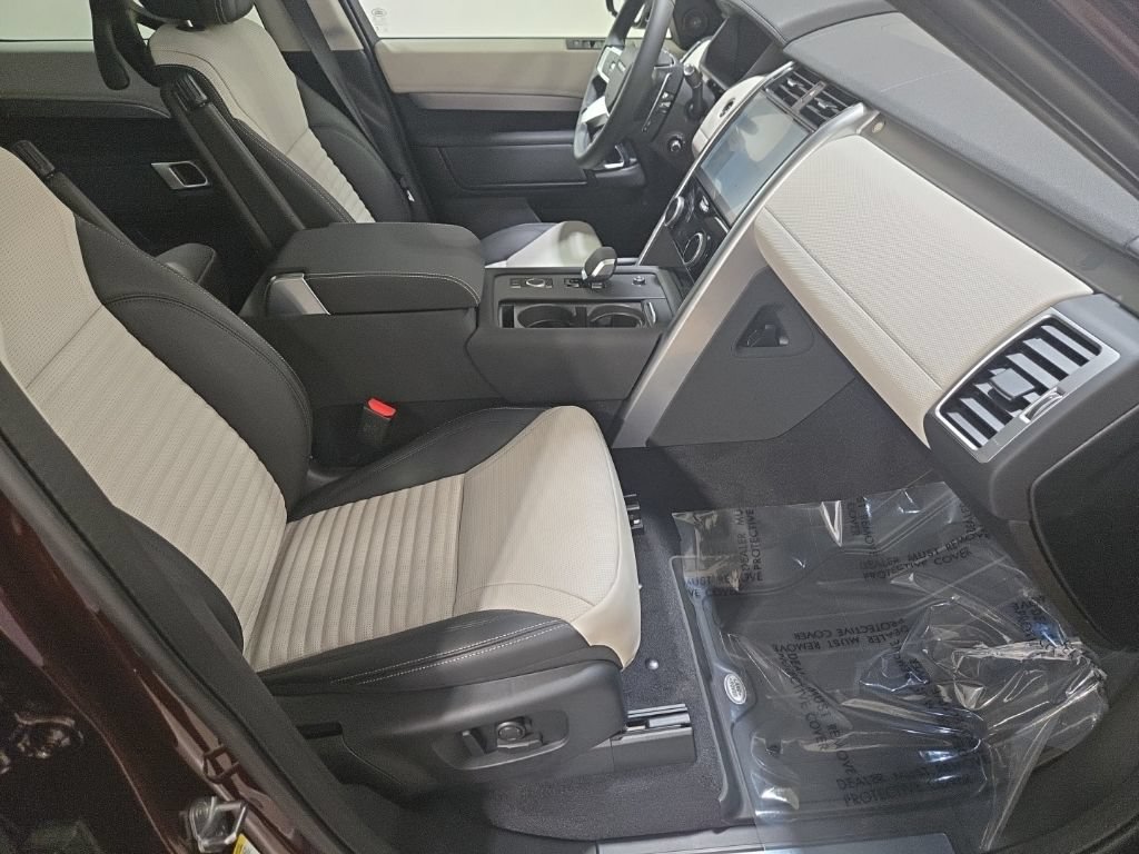 New 2026 Land Rover Discovery Limited Edition AWD/4WD image 26