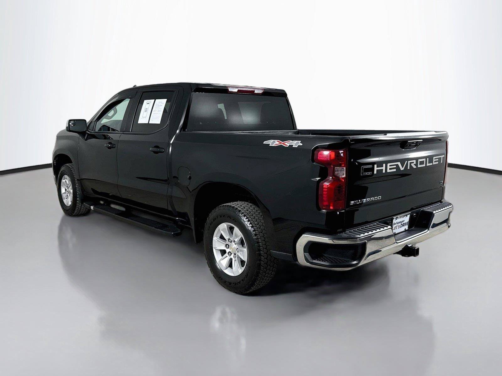 Used 2023 Chevrolet Silverado 1500 LT AWD/4WD image 10