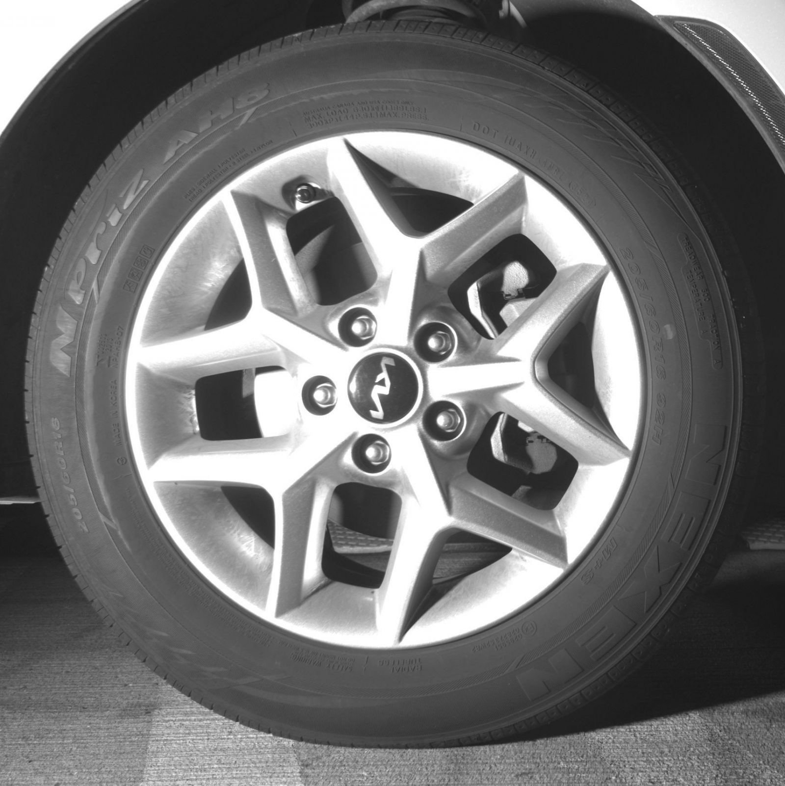 Used 2025 Kia Soul LX w/ LX Technology Package FWD image 12