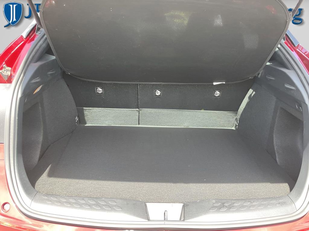 Used 2019 Toyota C-HR XLE image 13