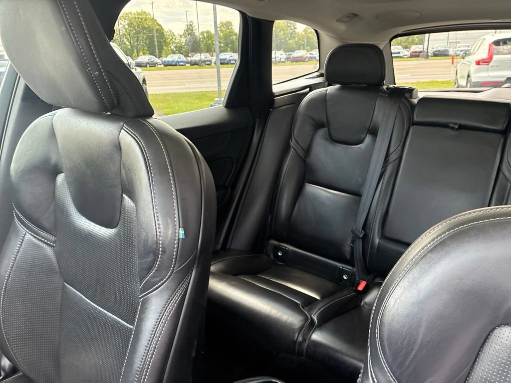 Used 2022 Volvo XC60 B6 Inscription AWD/4WD image 11