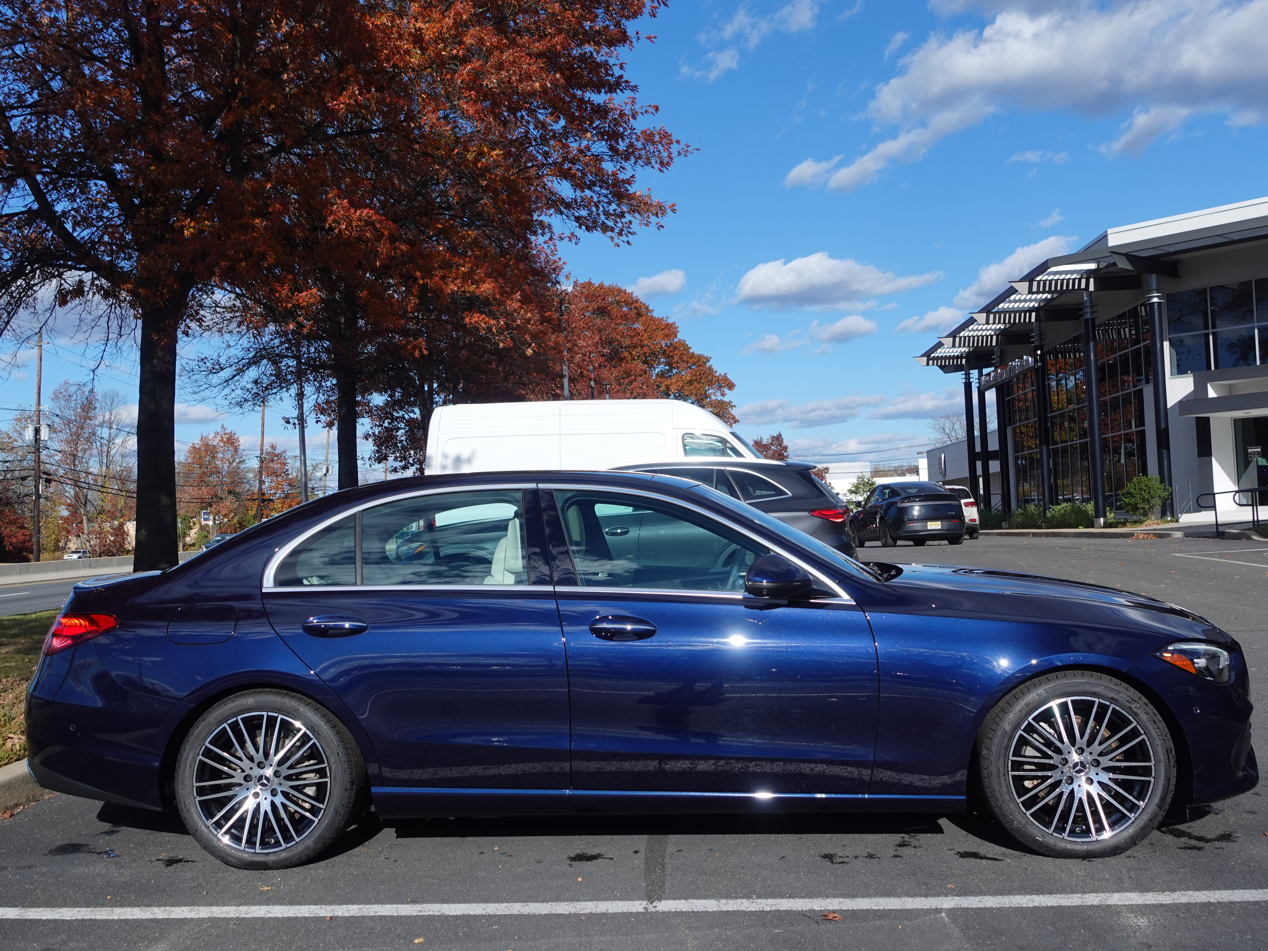 Used 2022 Mercedes-Benz C 300 4MATIC Sedan image 5