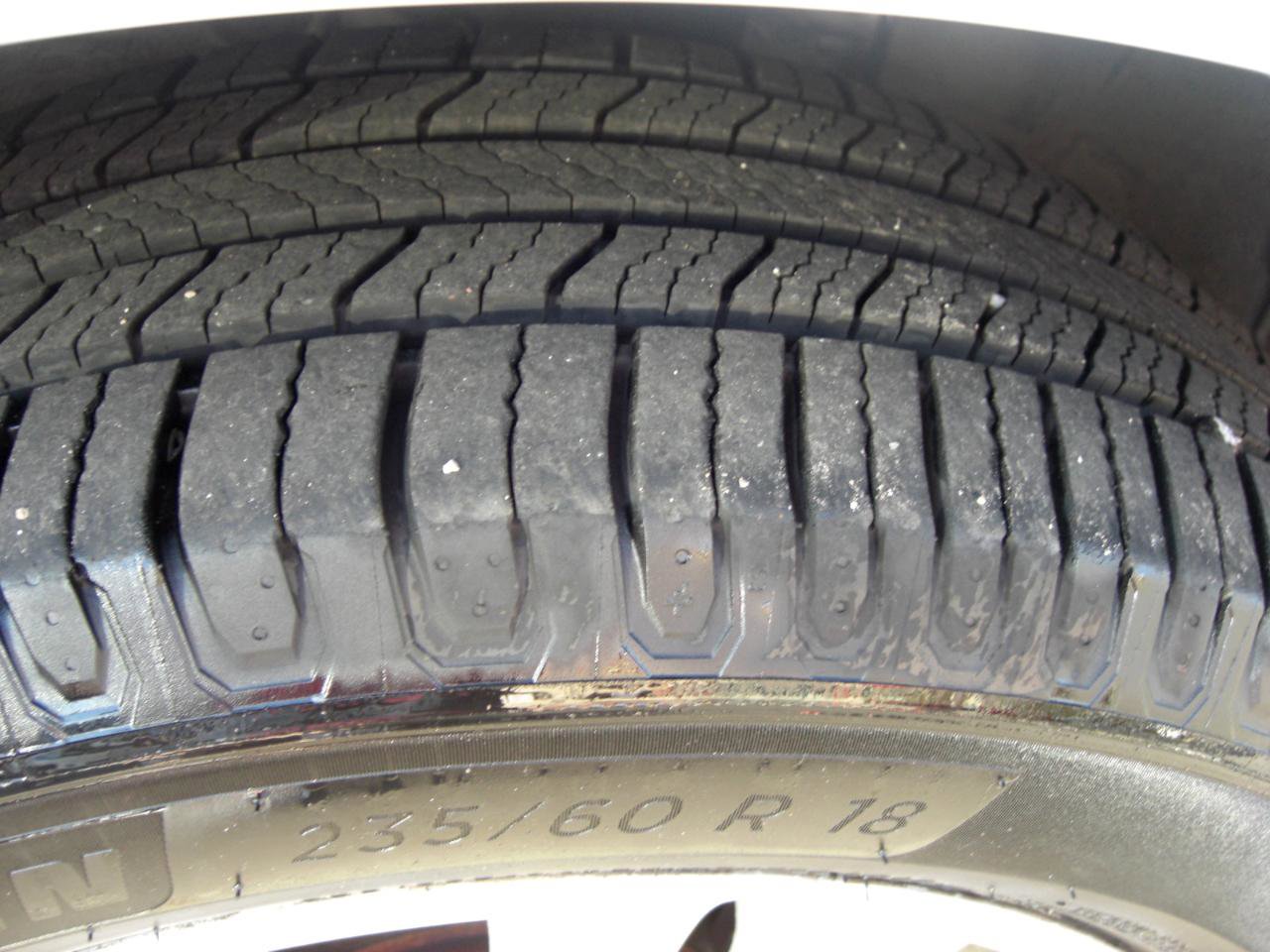 Used 2011 Hyundai Santa Fe Limited w/ Navigation Pkg 4 image 6