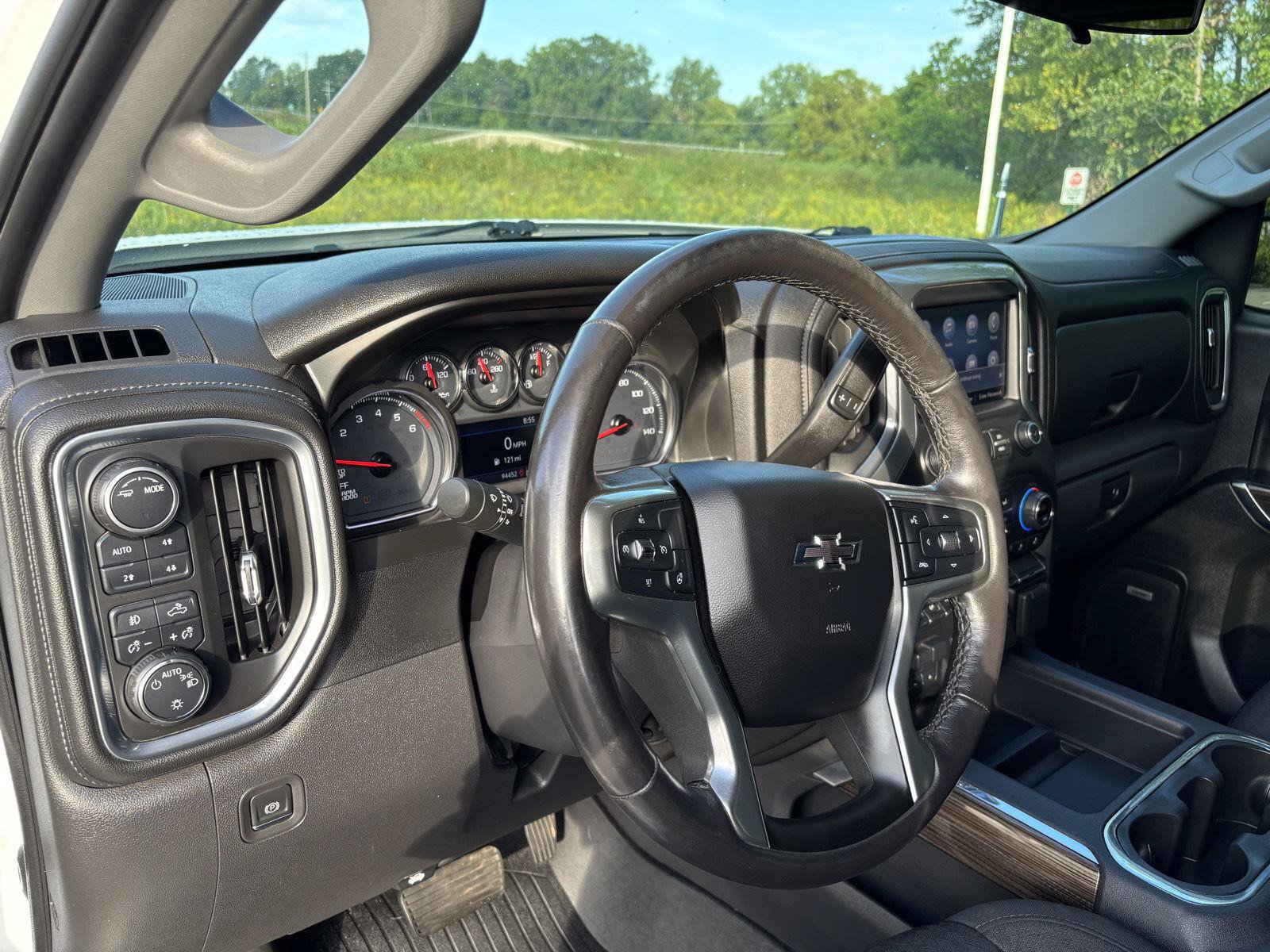 Used 2020 Chevrolet Silverado 1500 LT Trail Boss AWD/4WD image 14