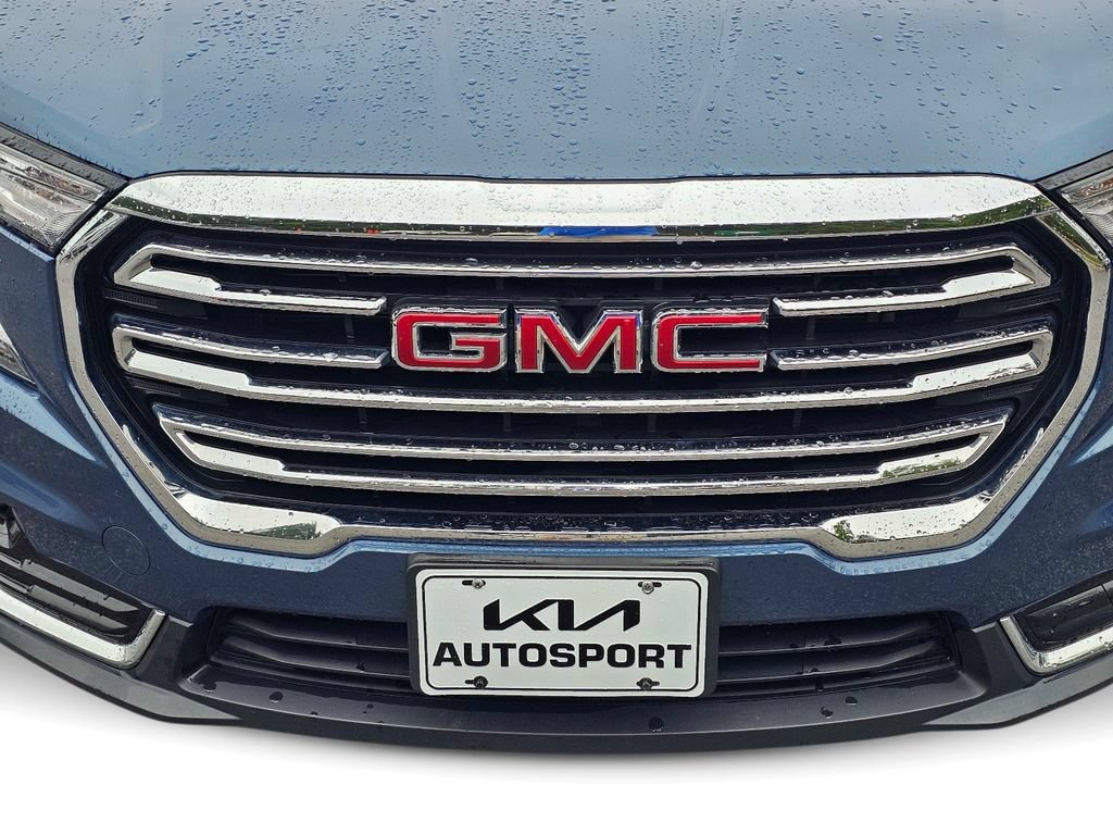 Used 2024 GMC Terrain SLT AWD/4WD image 3