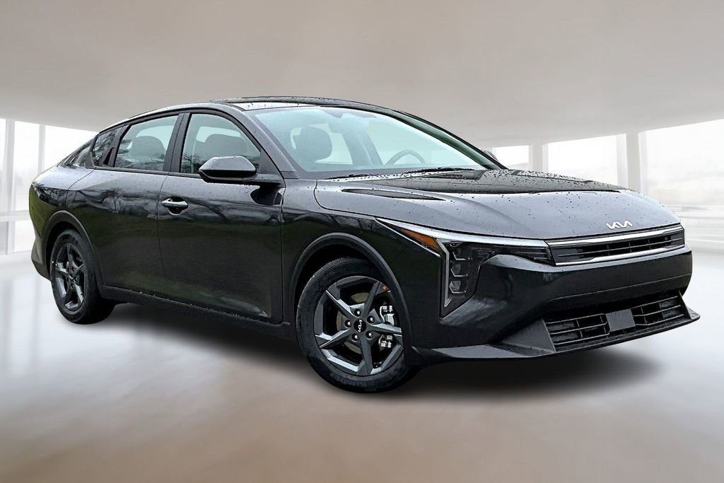New 2026 Kia K4 LXS FWD image 2