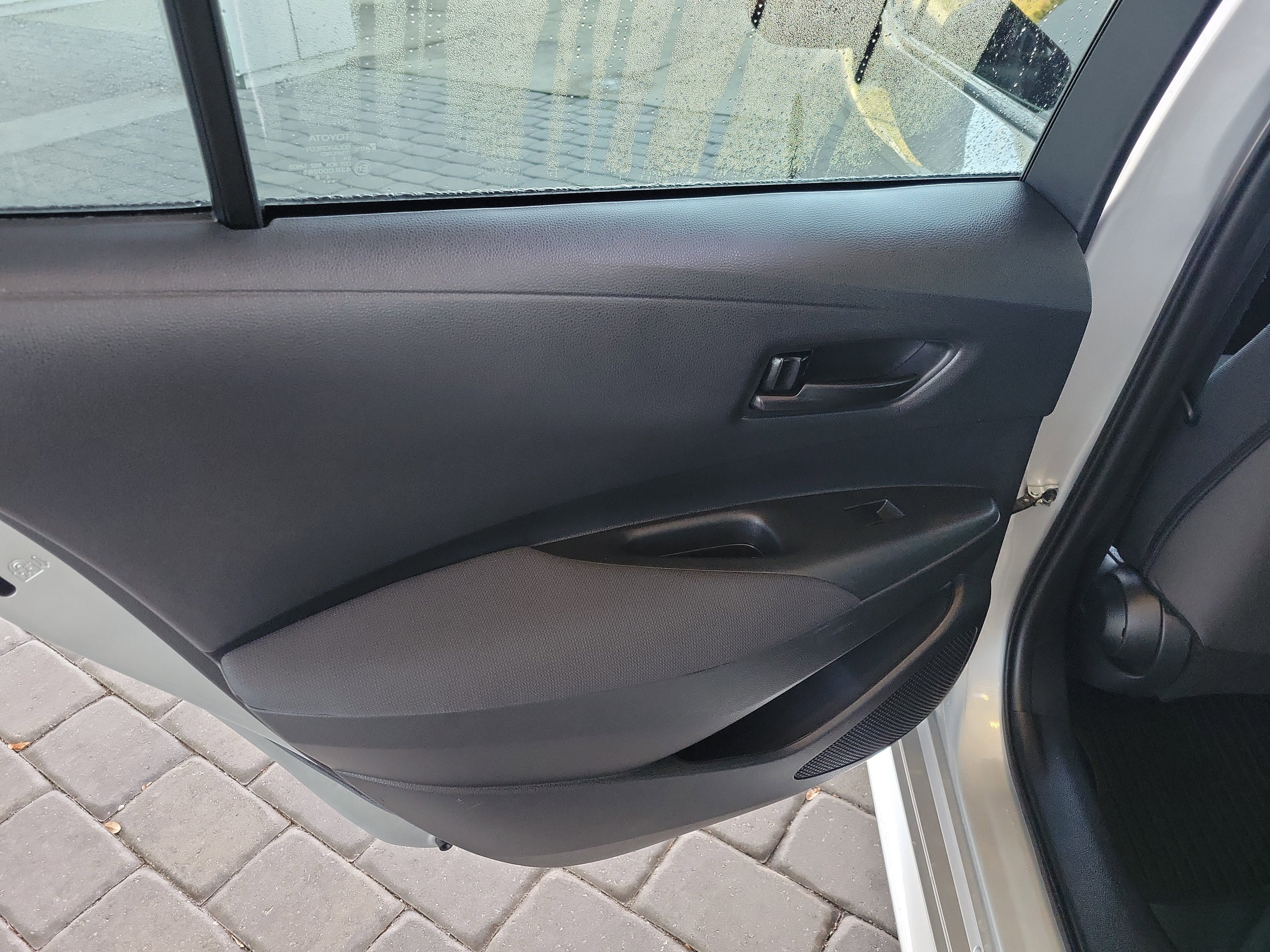 Certified 2023 Toyota Corolla LE image 28