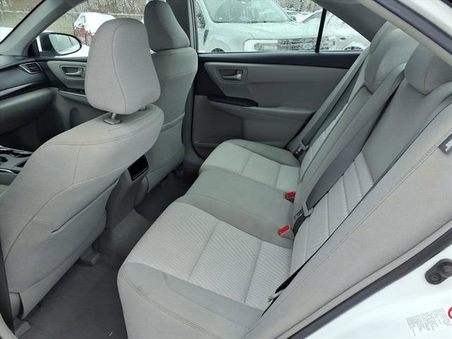 Used 2016 Toyota Camry LE FWD image 9