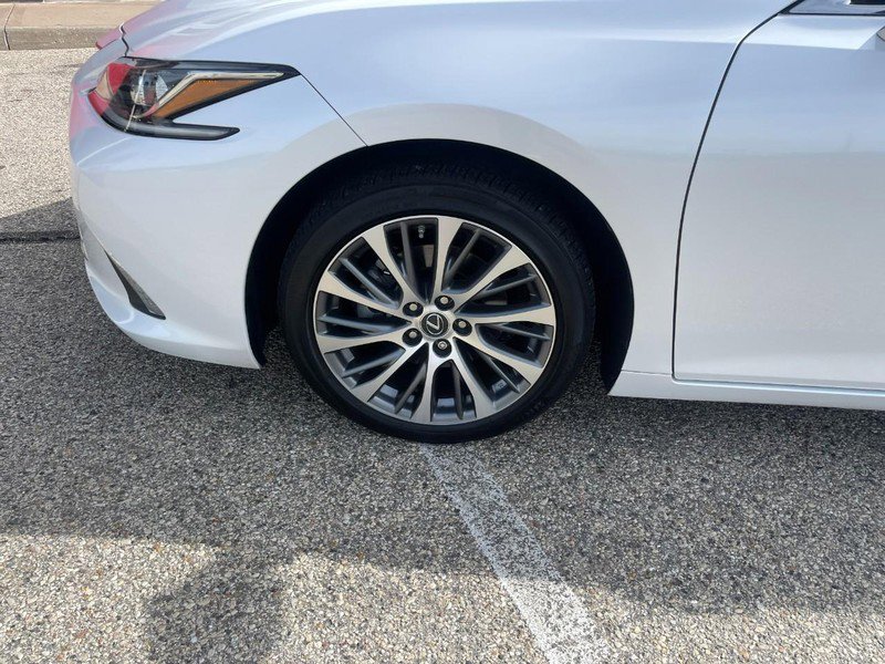 Used 2019 Lexus ES 350 w/ Premium Package image 6