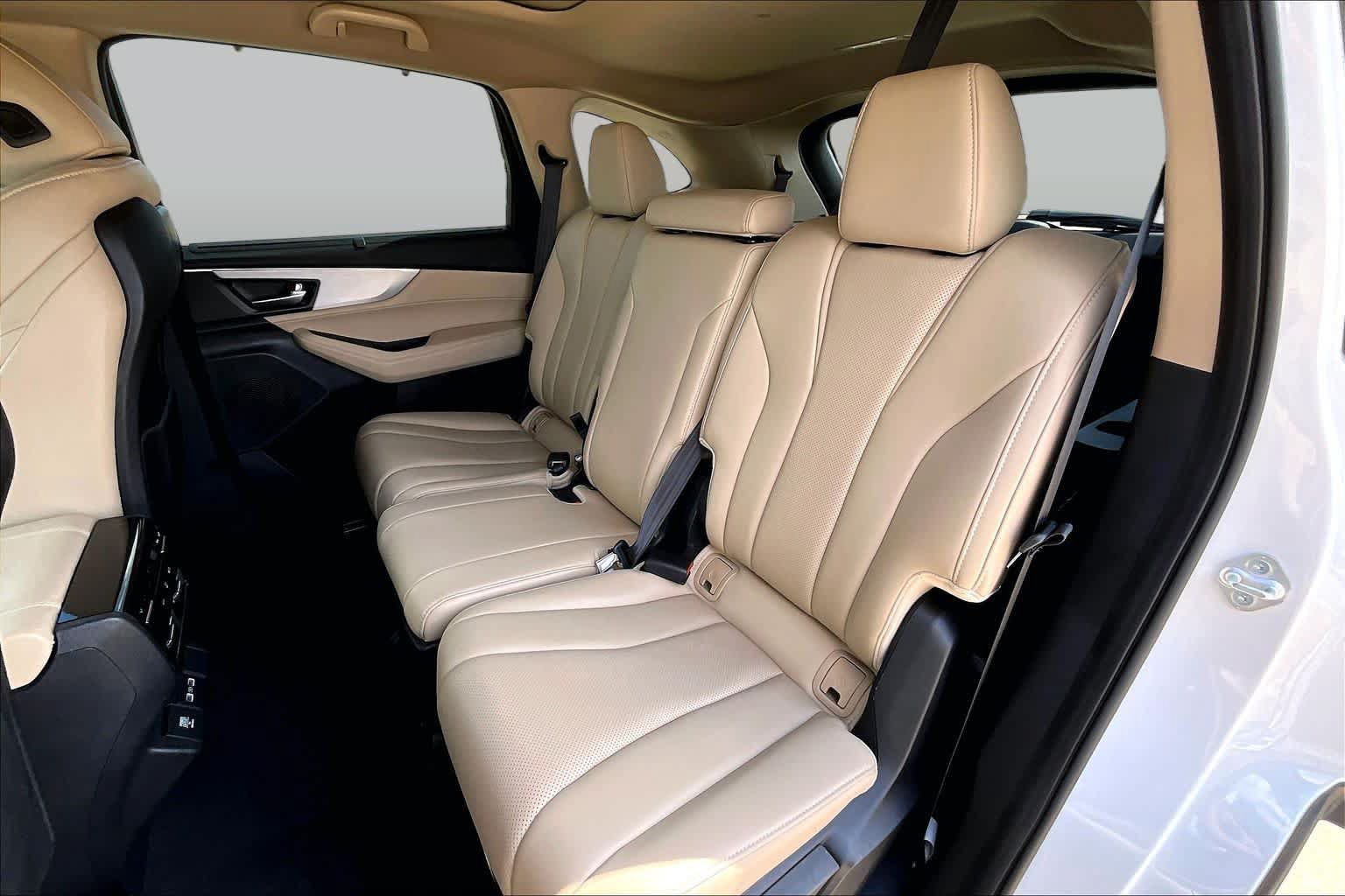Used 2024 Acura MDX w/ Technology Package FWD image 21