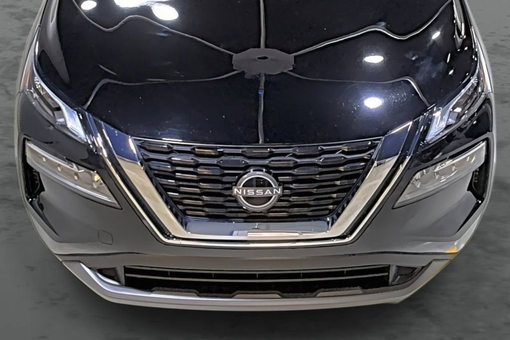 Used 2023 Nissan Rogue SV image 16