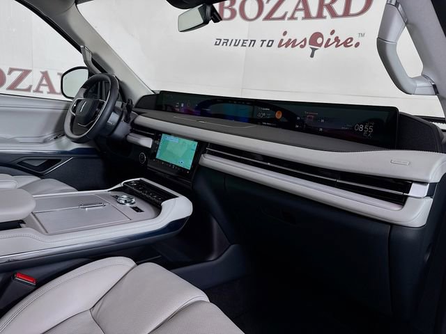 New 2025 Lincoln Navigator Reserve image 32