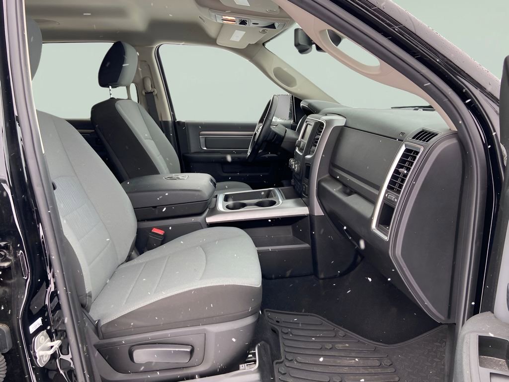 Used 2022 RAM 1500 Classic SLT w/ Black Appearance Group image 20