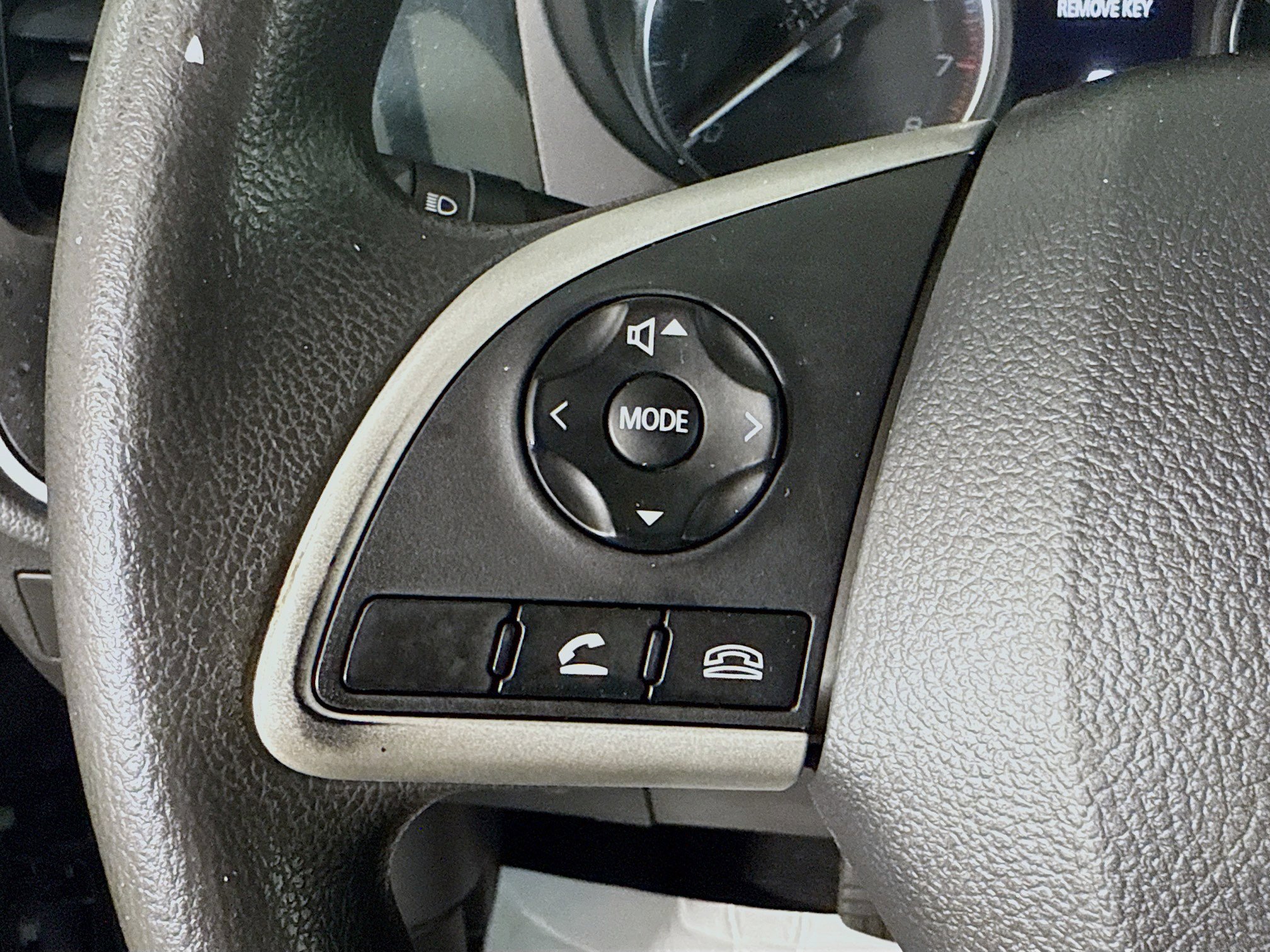 Used 2020 Mitsubishi Outlander ES FWD image 14