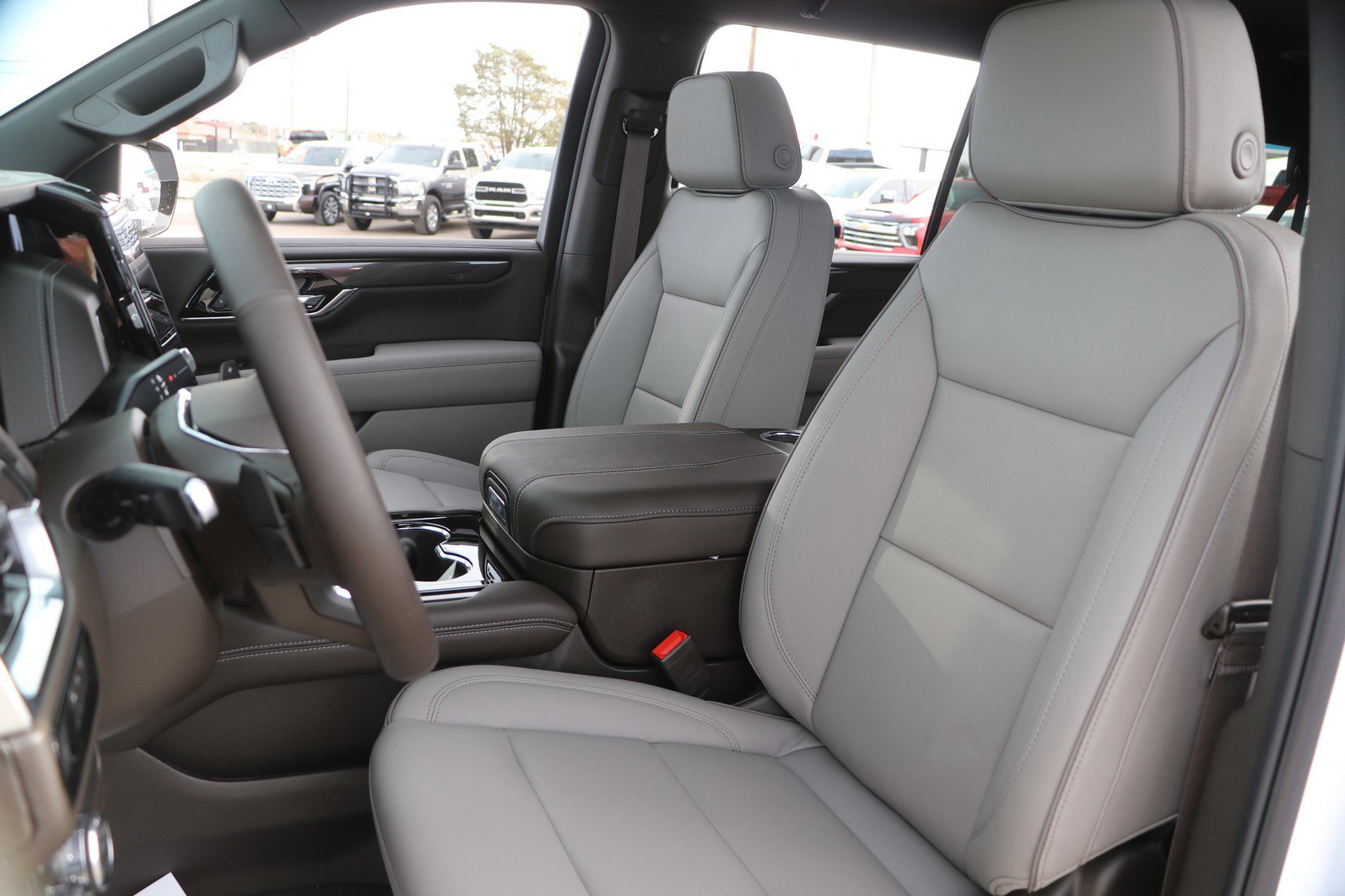 New 2026 GMC Yukon XL Elevation image 14