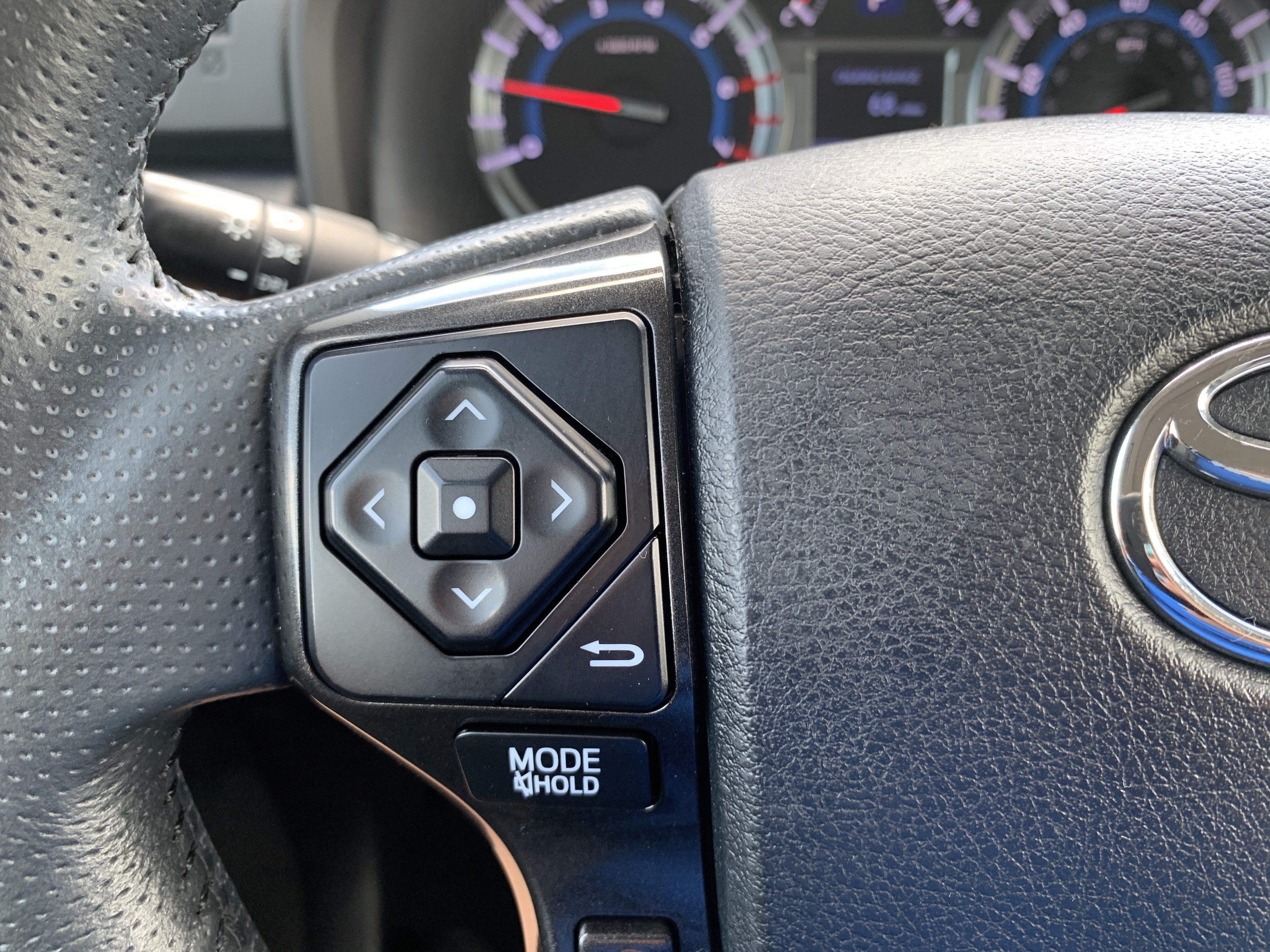 Used 2019 Toyota 4Runner TRD Off-Road Premium AWD/4WD image 19