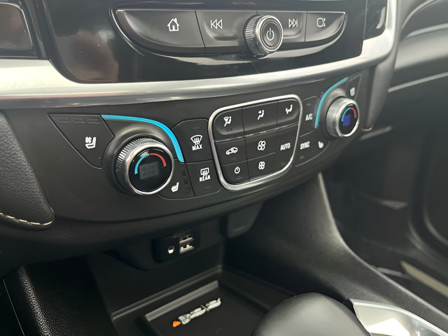 Used 2023 Chevrolet Traverse Premier w/ Redline Edition AWD/4WD image 20