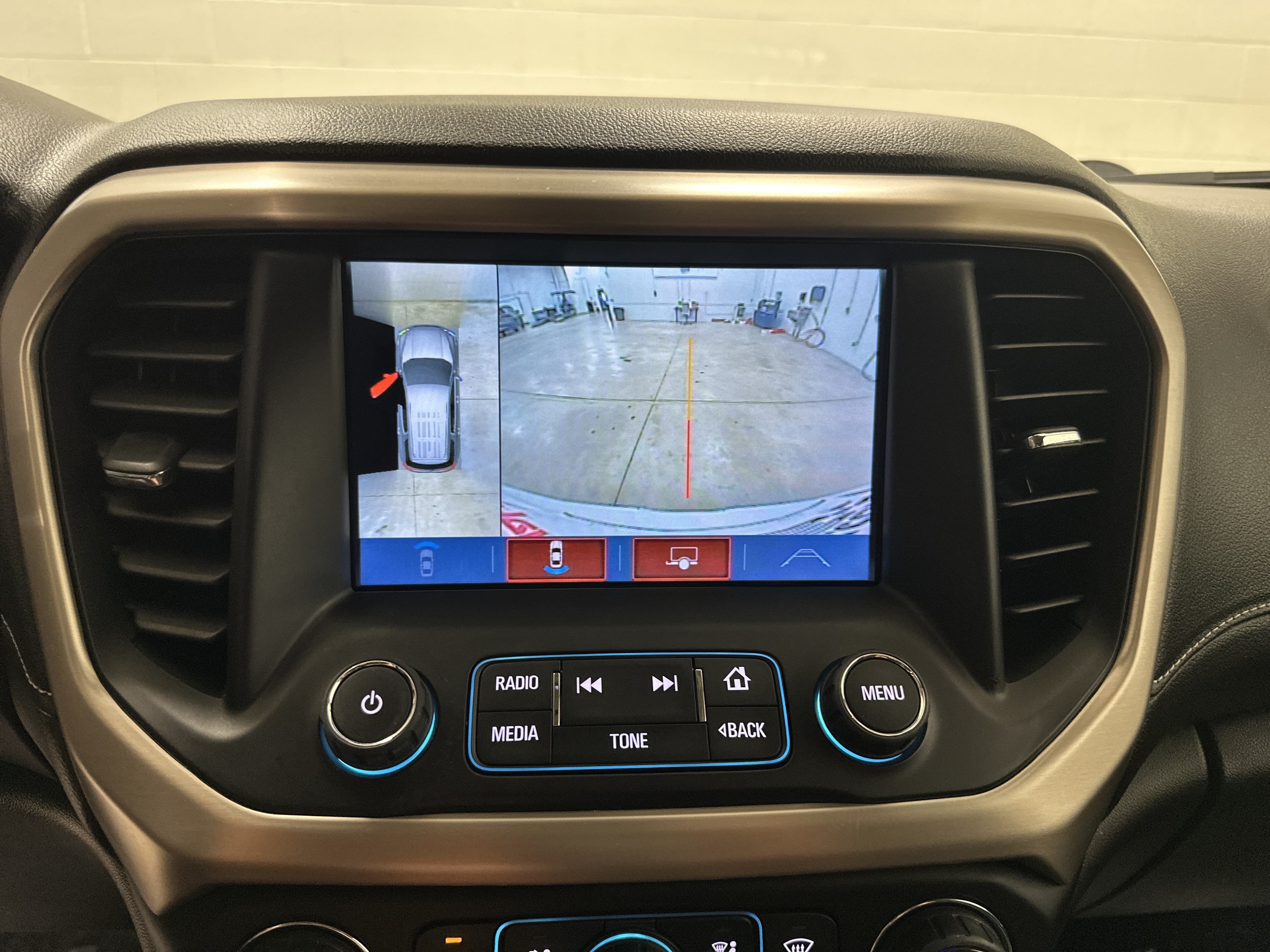 Used 2019 GMC Acadia Denali w/ Technology Package AWD/4WD image 25
