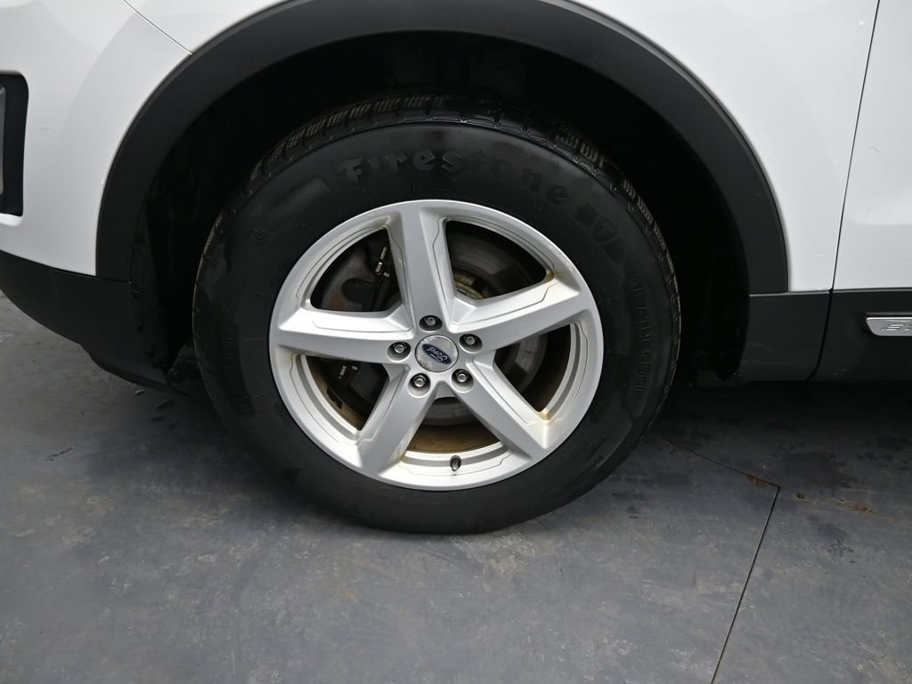 Used 2016 Ford Explorer XLT w/ Equipment Group 201A image 12