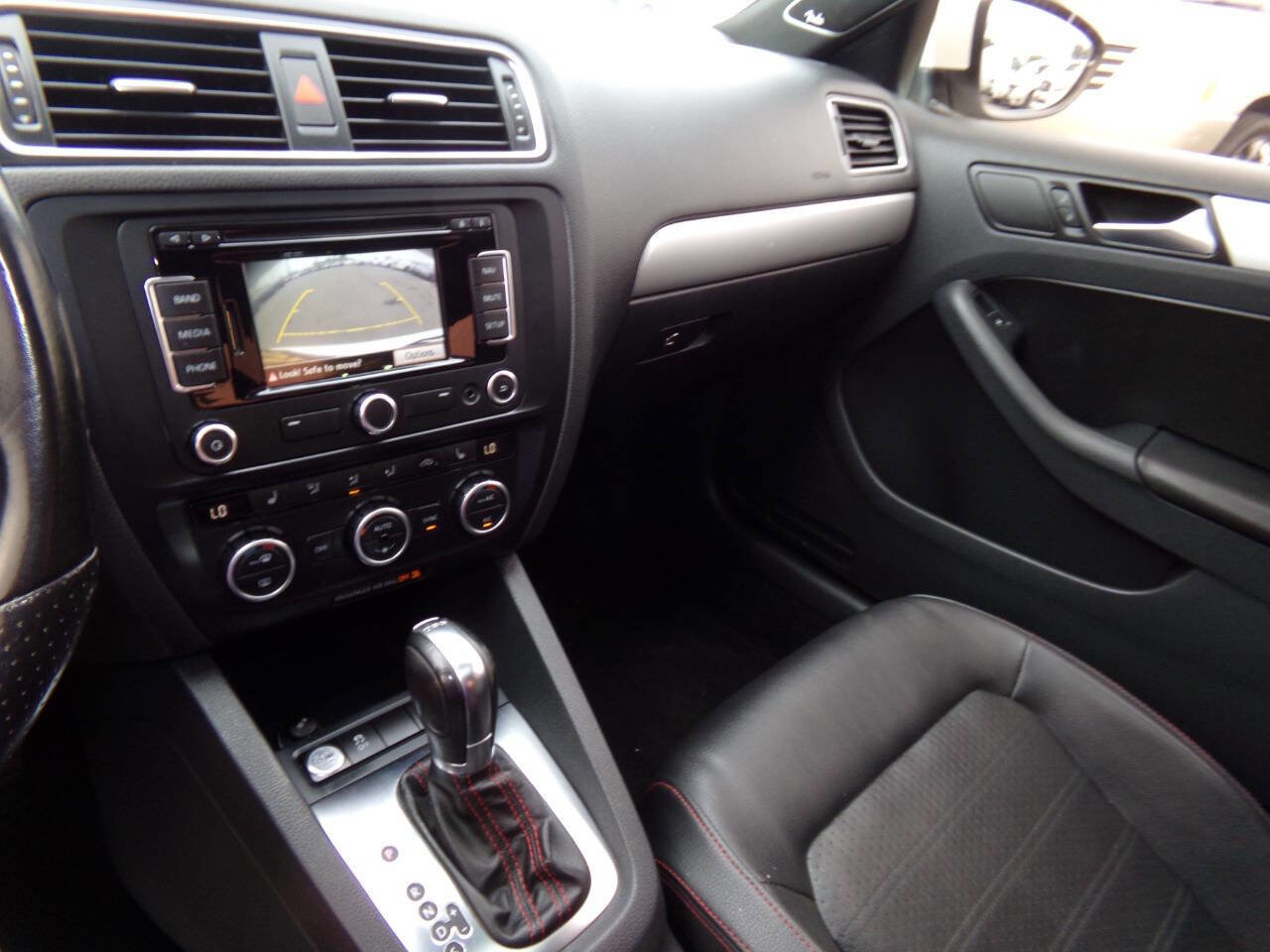 Used 2013 Volkswagen Jetta GLI Autobahn image 61