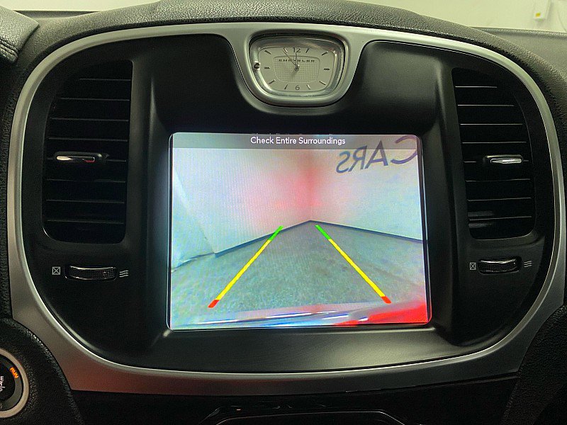 Used 2017 Chrysler 300 C image 23