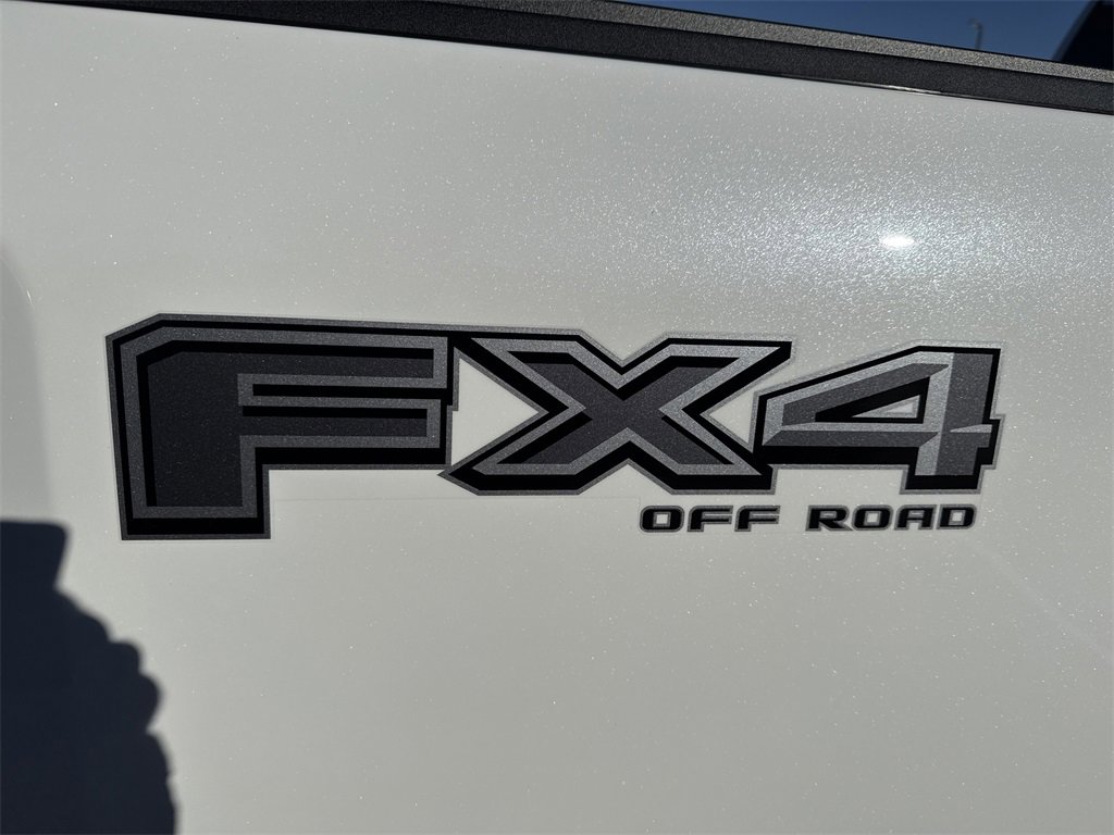 Used 2025 Ford F250 Lariat w/ Black Appearance Package image 20