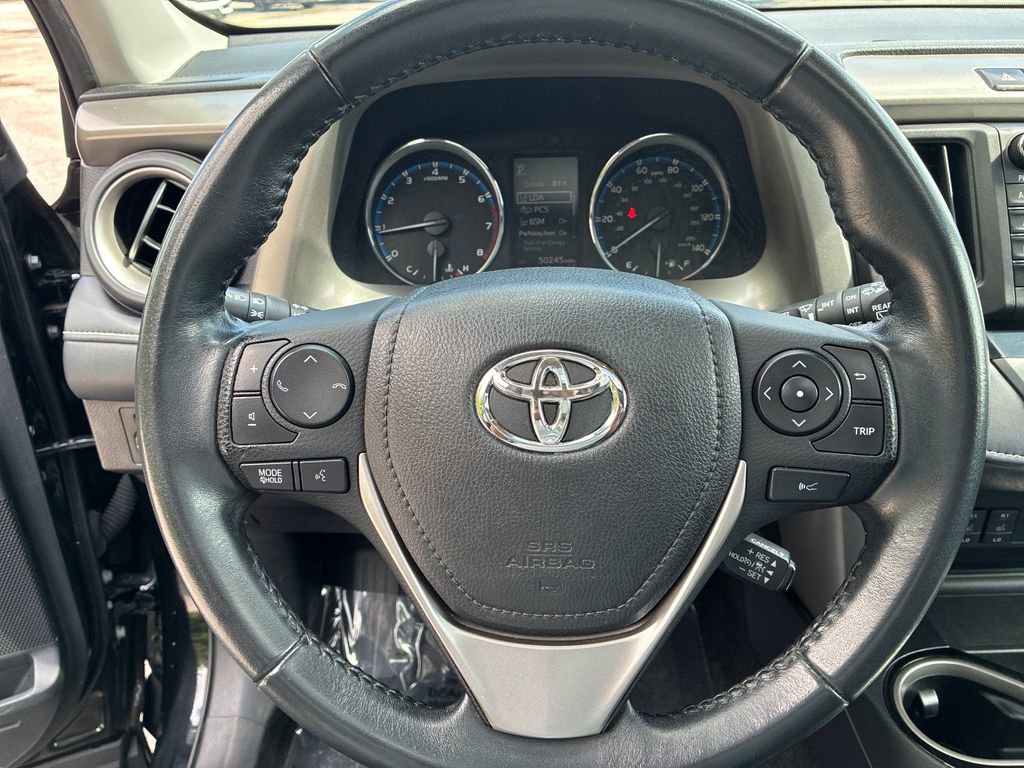 Used 2018 Toyota RAV4 Limited w/ Advanced Technology Package AWD/4WD image 12