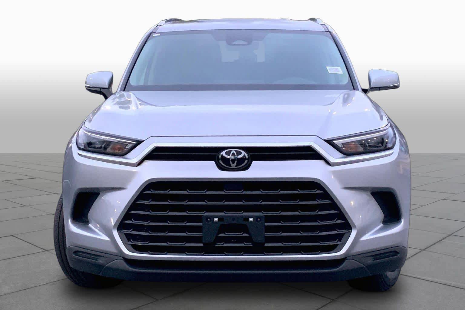 Used 2025 Toyota Grand Highlander FWD image 4