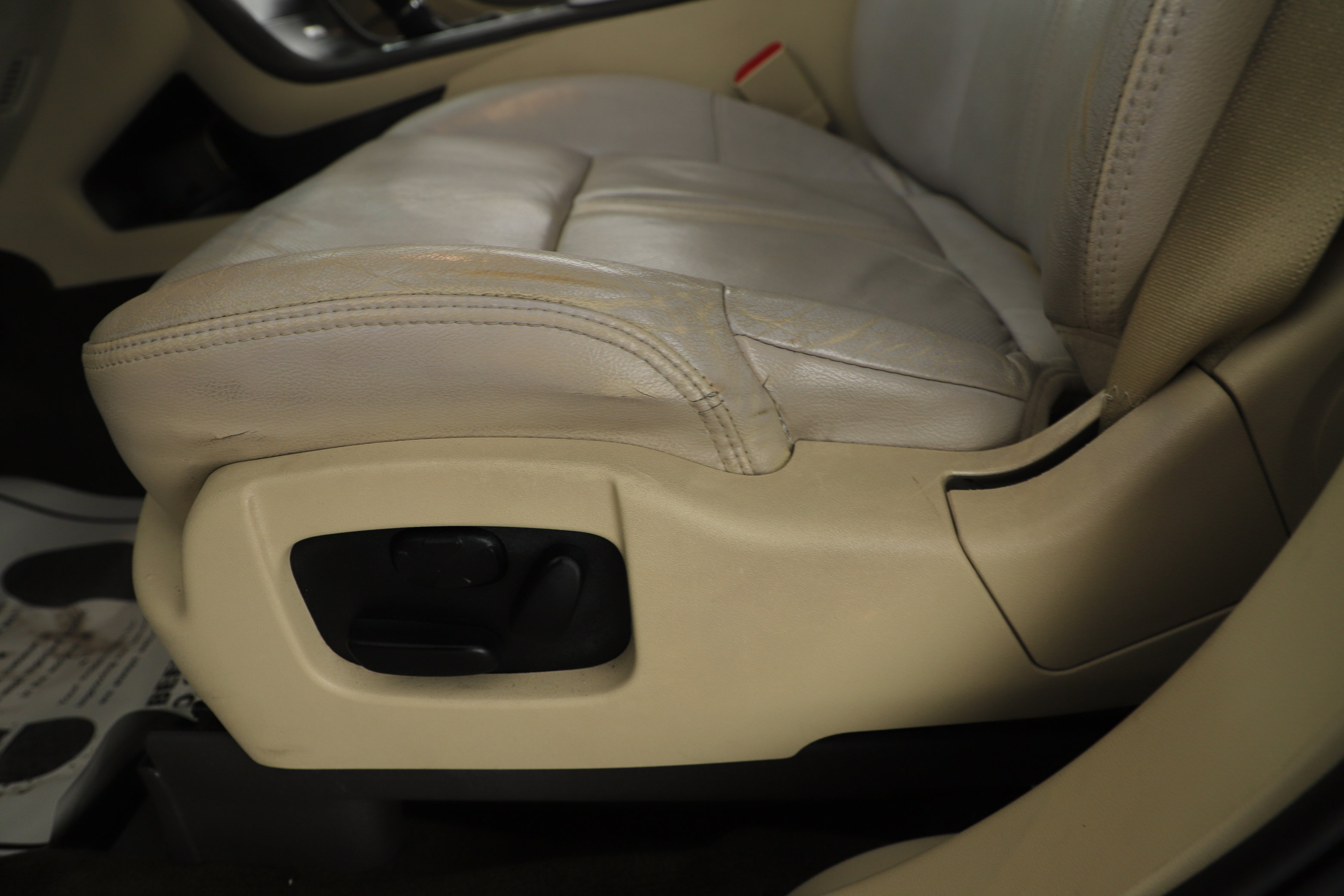 Used 2016 Lincoln MKT AWD w/ Equipment Group 201A image 10