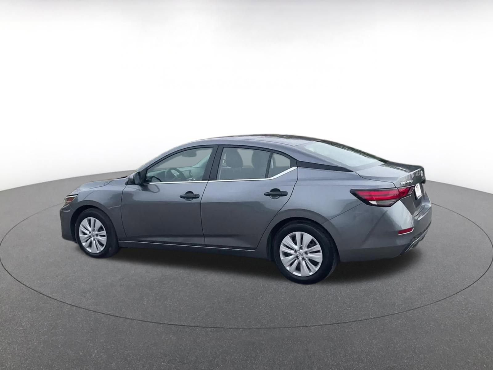 Used 2025 Nissan Sentra S image 9