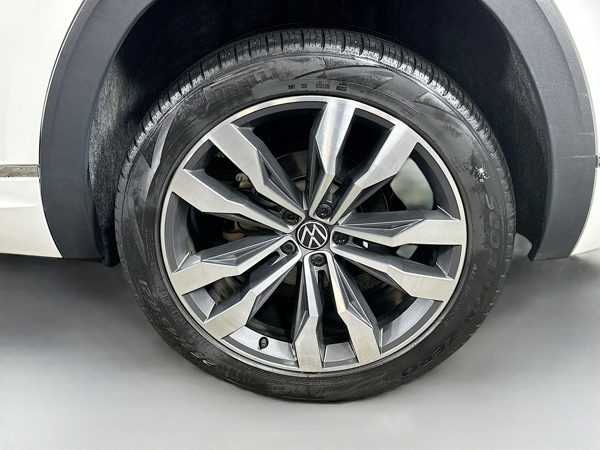 Used 2023 Volkswagen Atlas Cross Sport SEL Premium R-Line AWD/4WD image 32