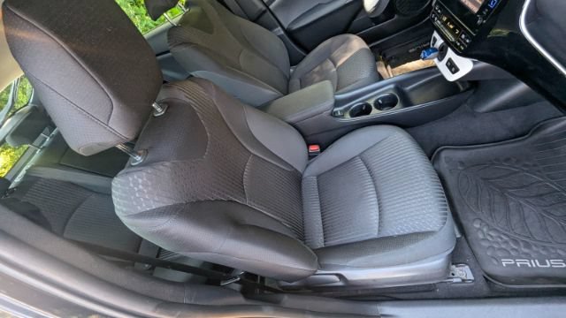 Used 2017 Toyota Prius Two w/ Prius Two Safety Plus Package FWD image 18