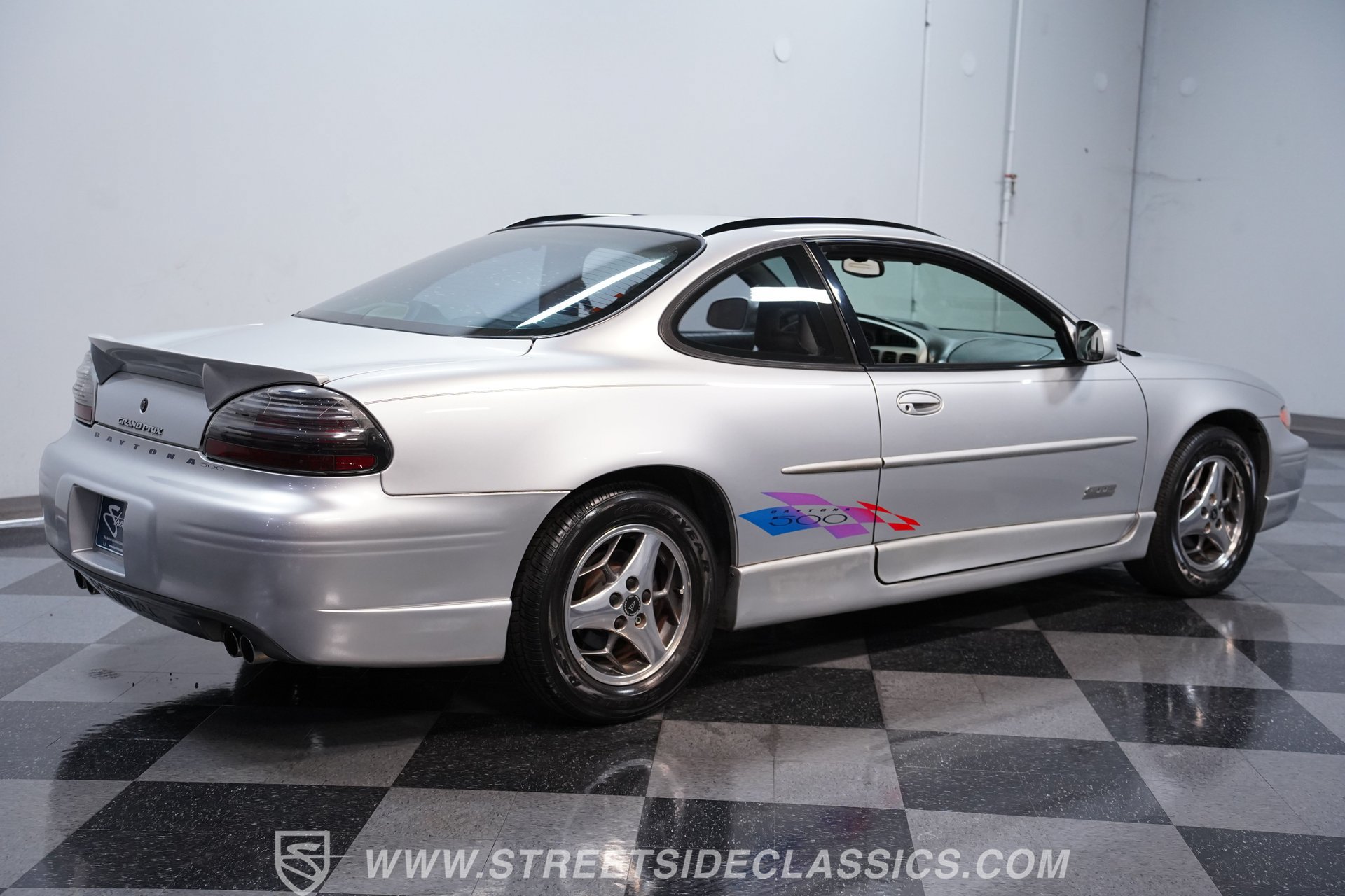 Used 2000 Pontiac Grand Prix GTP w/ Opt Pkg FWD image 11