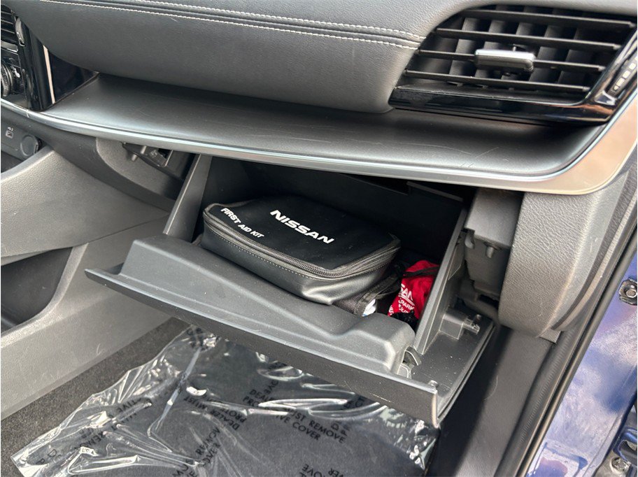 Used 2021 Nissan Rogue SV w/ Premium Package FWD image 39