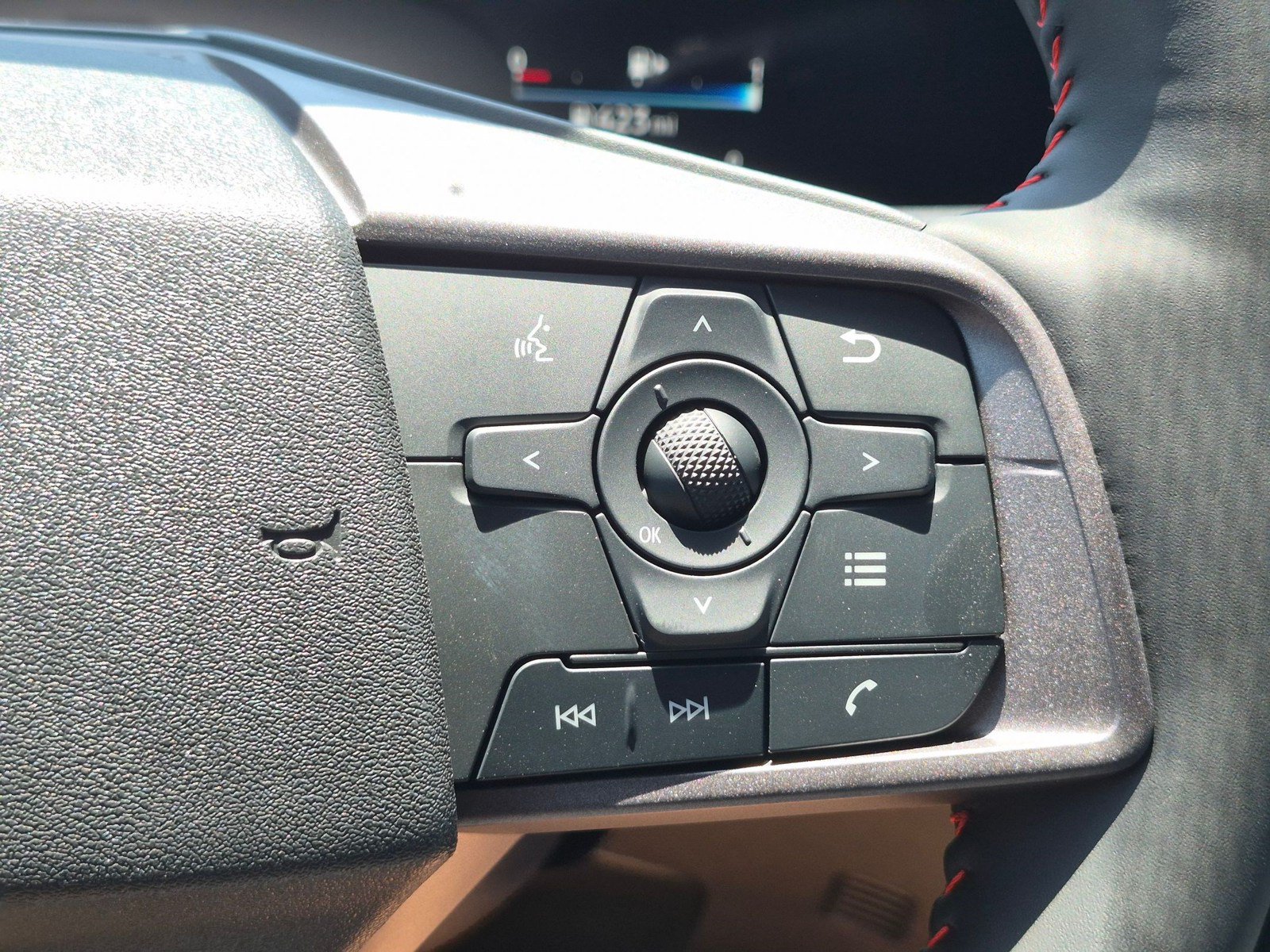 New 2026 Nissan Sentra SR w/ SR Premium Package FWD image 15