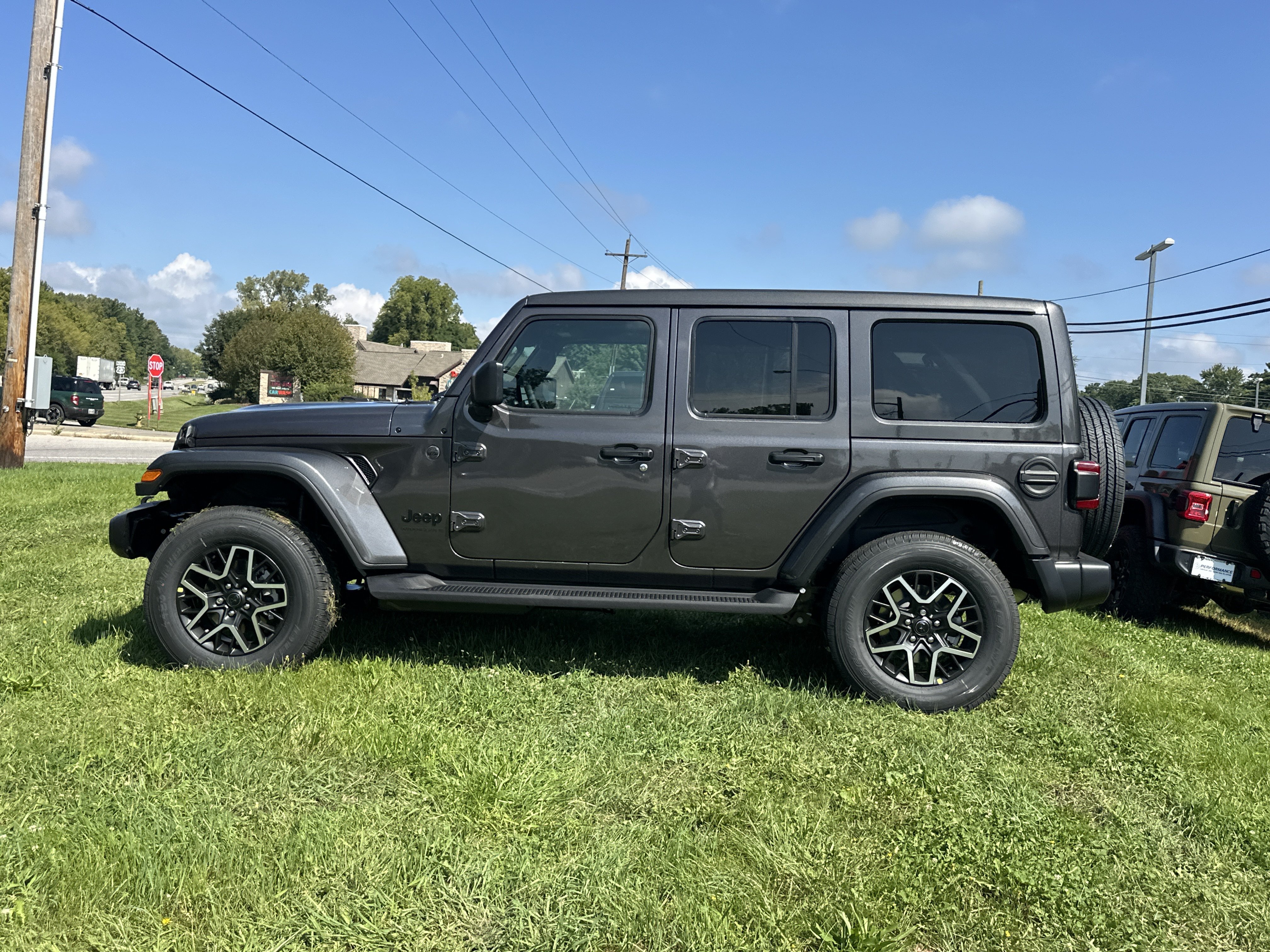 New 2027 Jeep Wrangler Unlimited Sahara AWD/4WD image 25