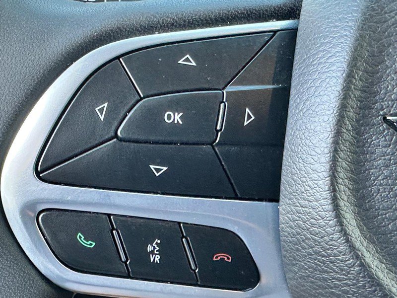 Used 2022 Chrysler Pacifica Touring-L FWD image 24