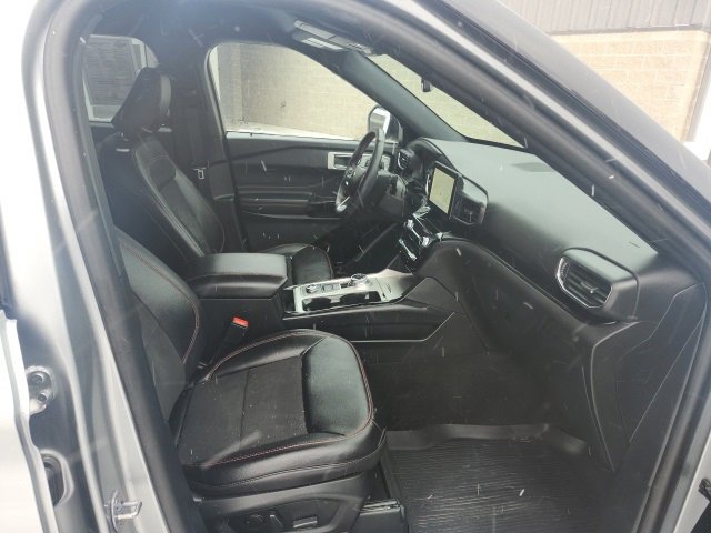 Certified 2024 Ford Explorer ST-Line w/ Class IV Trailer Tow Package image 10