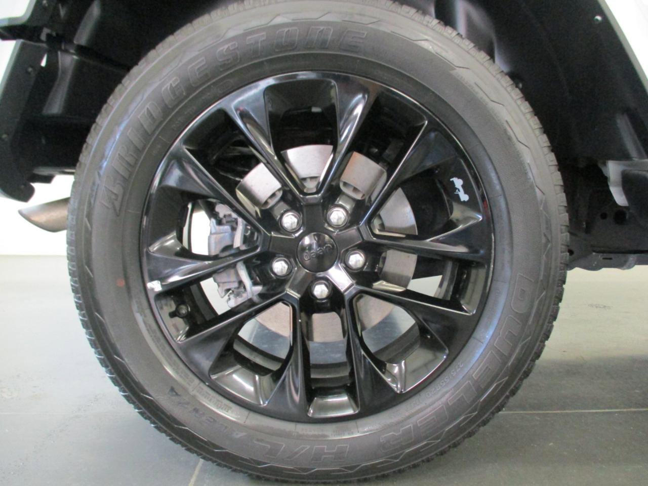 Used 2022 Jeep Wrangler Unlimited Sahara image 27