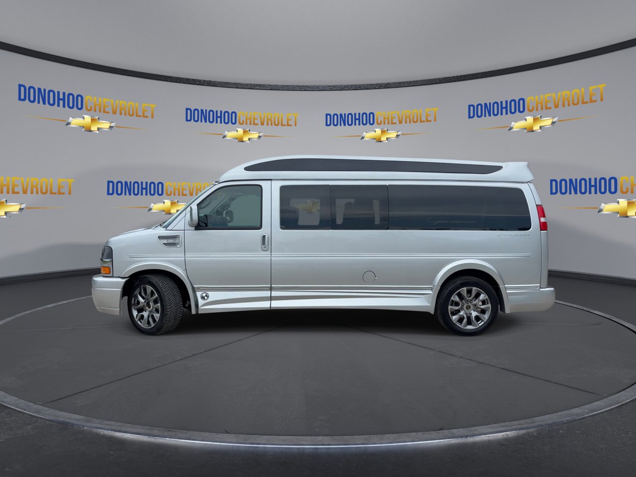 New 2025 Chevrolet Express 2500 Extended w/ Driver Convenience Package image 8