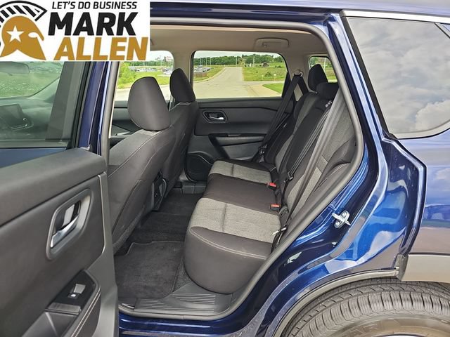 Used 2025 Nissan Rogue SV FWD image 24
