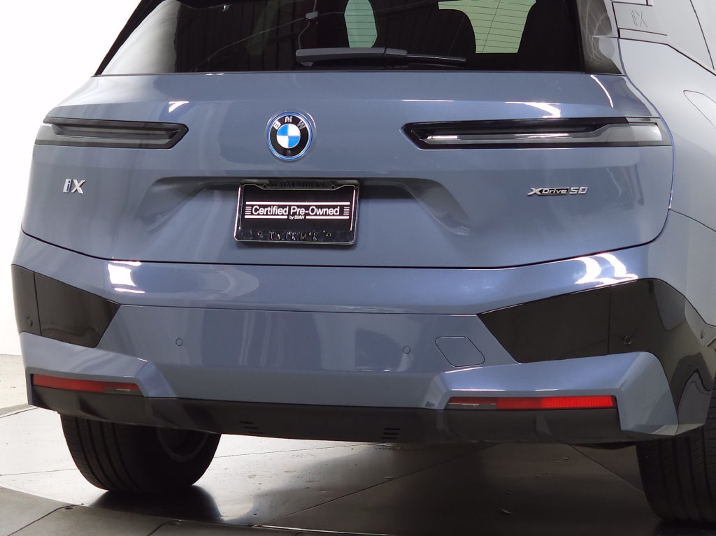 Certified 2024 BMW iX xDrive50 w/ Premium Package AWD/4WD image 11