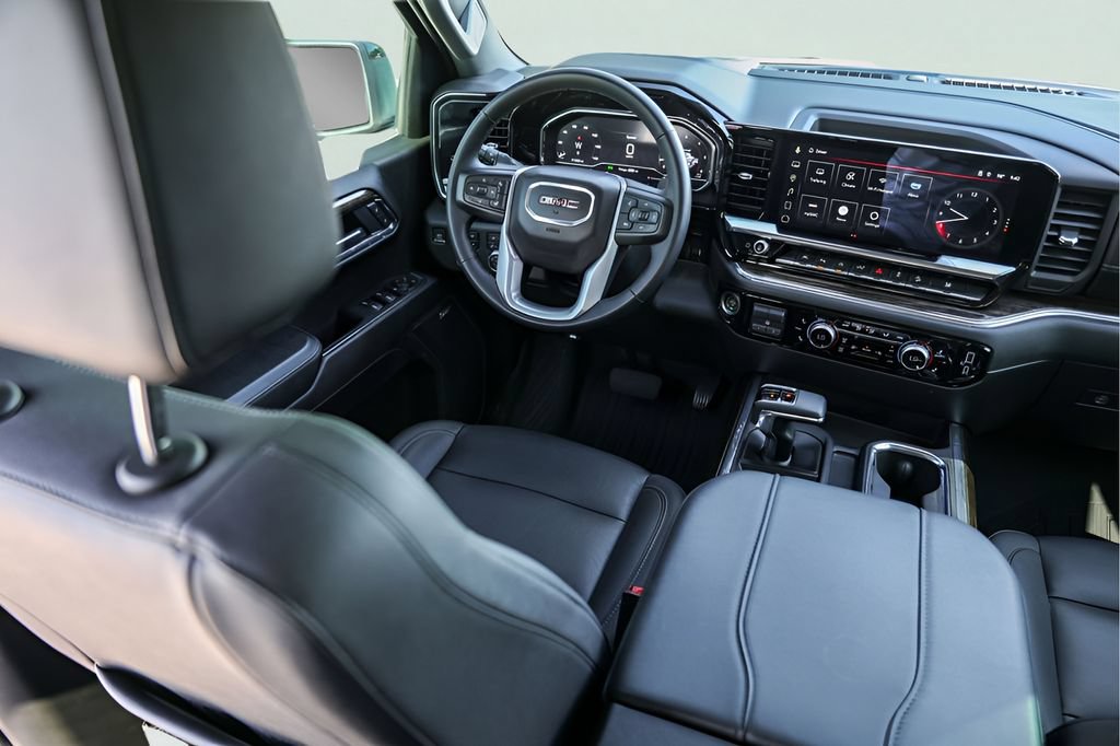 Used 2024 GMC Sierra 1500 Elevation w/ Elevation Premium Package AWD/4WD image 29