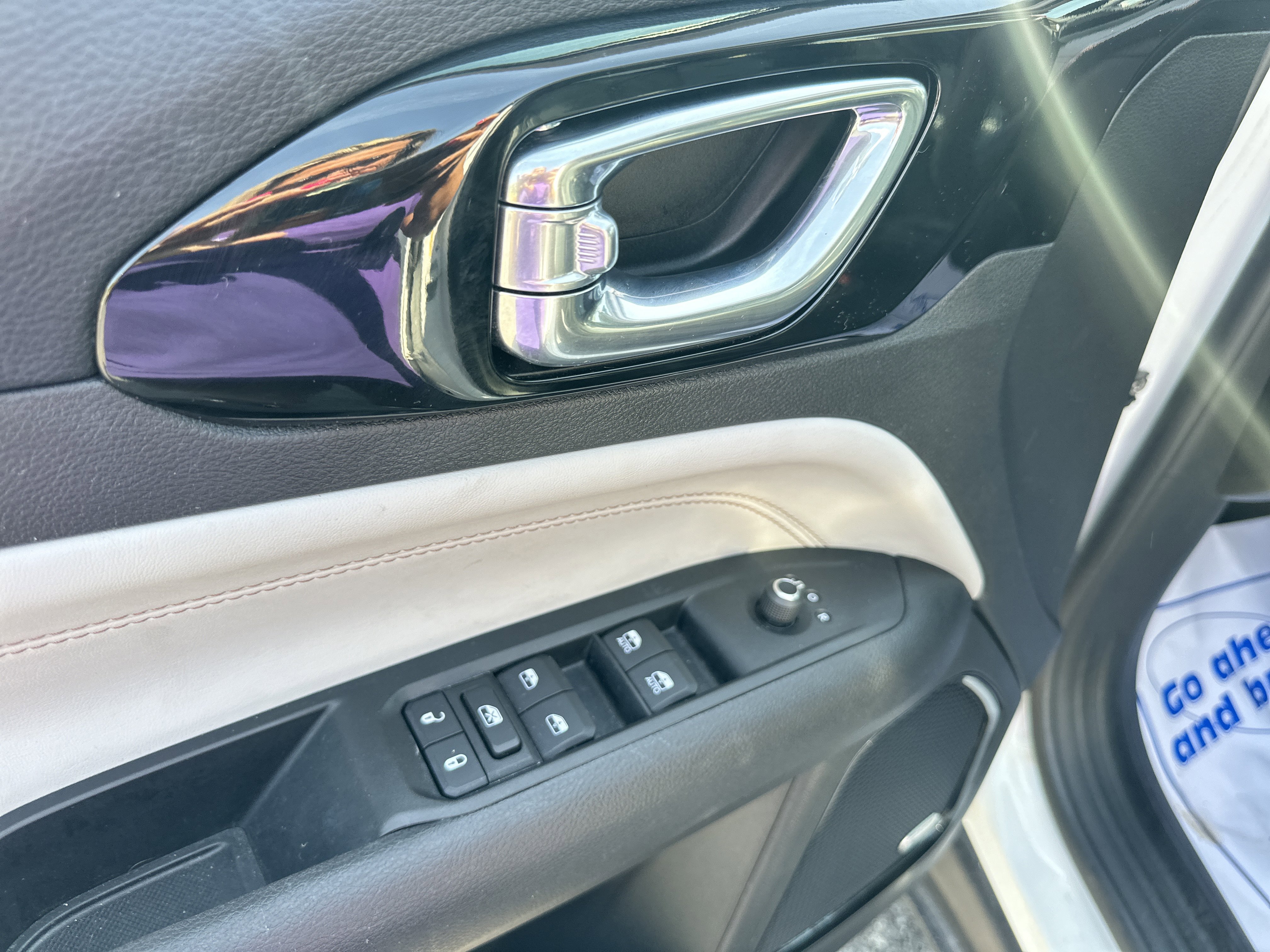 Used 2022 Jeep Compass Limited w/ Sun and Sound Group image 8