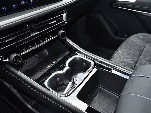 New 2026 Chevrolet Traverse LT w/ Driver Confidence Package image 13