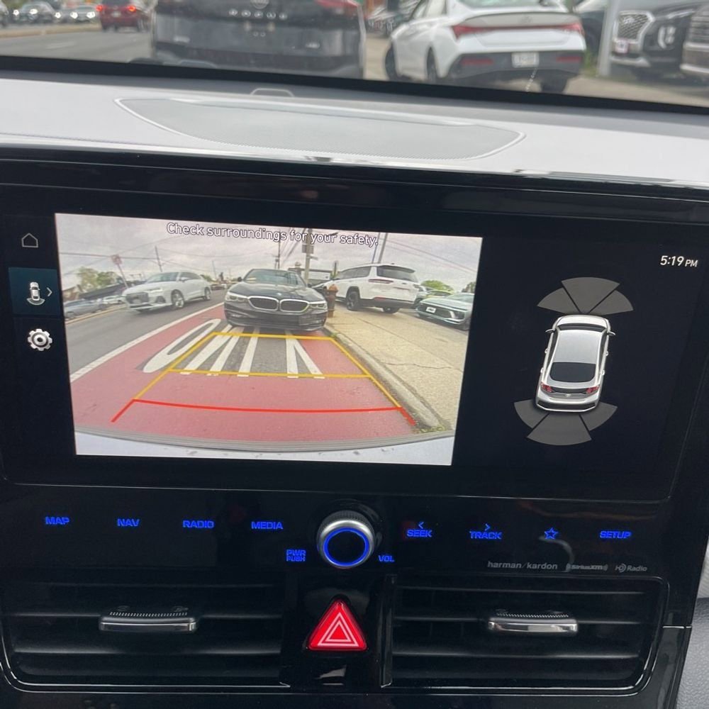 Used 2020 Hyundai Ioniq Limited FWD image 12
